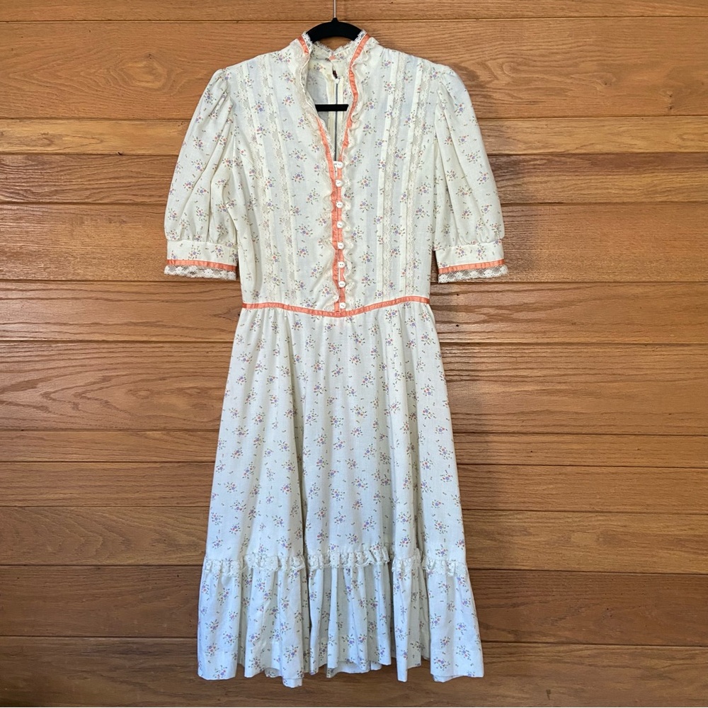 Vintage 70s 80s handmade cottagecore midi ditzy floral prairie dress